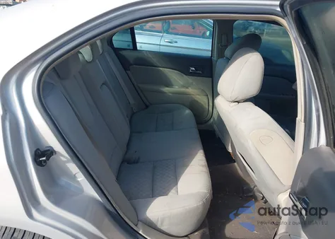 2010 Ford Fusion Se z USA, uszkodzony, nr VIN 3FAHP0HG9AR167884